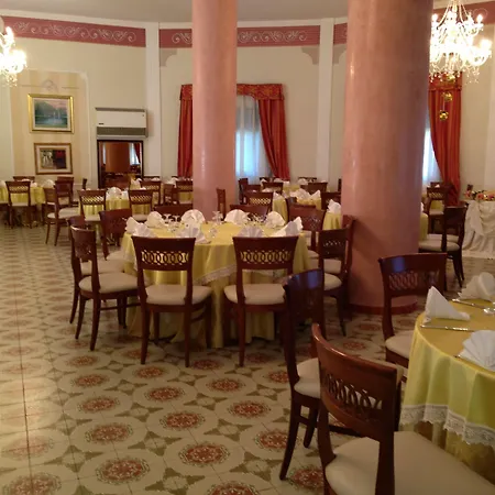 Отель Eden Park 3*