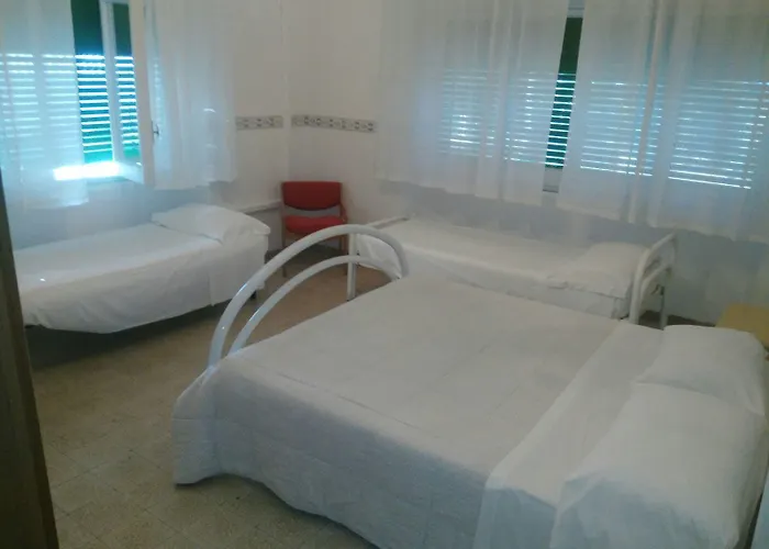 מלון Eden Park 3*